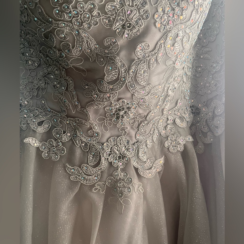 Cinderella Divine homecoming prom wedding dress shimmer fancy elegant worn once - Picture 4 of 10